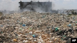 Tempat pembuangan sampah Dandora, salah satu dari tempat pembuangan sampah akhir terbesar di Afrika, di Nairobi, Kenya. (Foto: Dok)