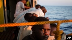 Біженці, врятовані біля берегів Лівії 2 серпня 2018