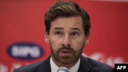 Andre Villas-Boas, the newly announced football coach for Shanghai SIPG, speaks during a press conference in Shanghai on November 4, 2016. - Former Chelsea and Spurs boss Andre Villas-Boas was unveiled as the new coach of Shanghai SIPG on November 4, repl