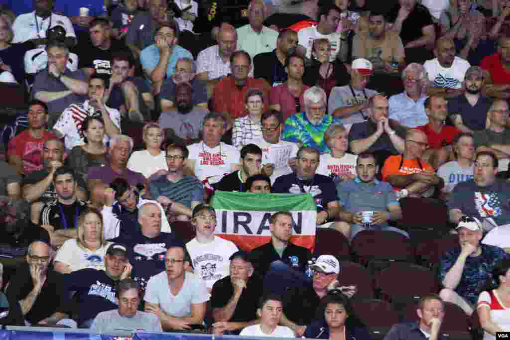 تماشاچیان ایرانی در جام جهانی کشتی در لاس وگاس ۲۰۱۵