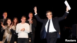 Francois Fillon, a former French prime minister, member of the Republican political party and 2017 presidential election candidate of the French center-right, attends a campaign rally in Toulon, France, March 31, 2017. 