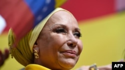 La senadora colombiana y exmediadora en un intercambio humanitario de rehenes, Piedad Córdoba, participa en una manifestación de apoyo al gobierno de Venezuela y al foro izquierdista de Sao Paulo, en Caracas, el 27 de julio de 2019.