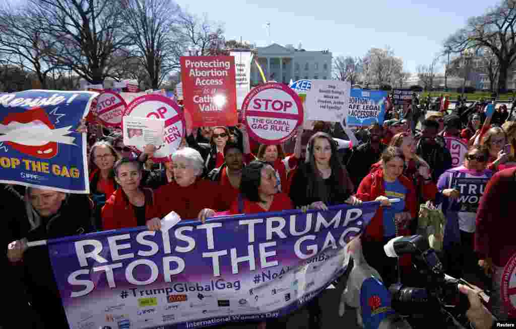 تظاهرات بزرگداشت روز جهانی زن در واشنگتن دی سی&zwnj;.