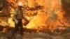 Из-за лесных пожаров в Калифорнии эвакуированы местные жители и перекрыты автомагистрали