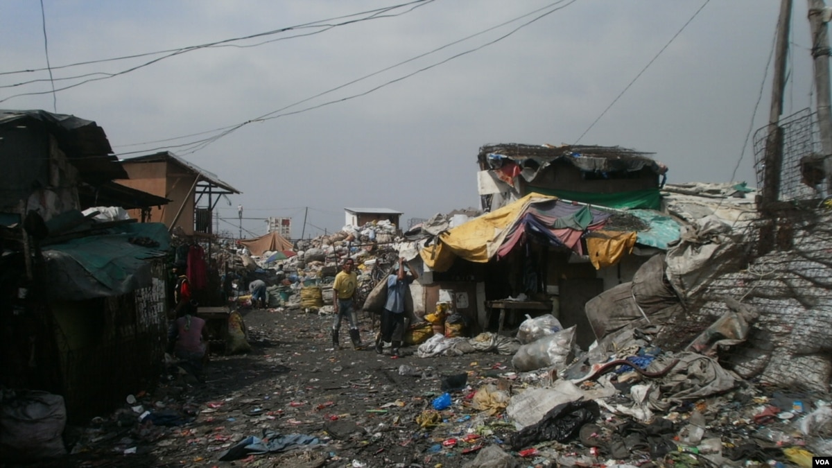 Manila's Smokey Mountain Dump Site