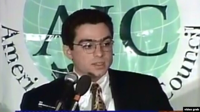 Foto tomada de una transmisión de video de Siamak Namazi, el estadounidense-iraní arrestado en Teherán.