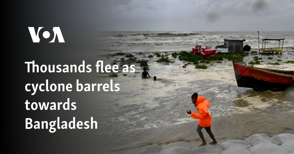 Thousands flee as cyclone barrels towards Bangladesh