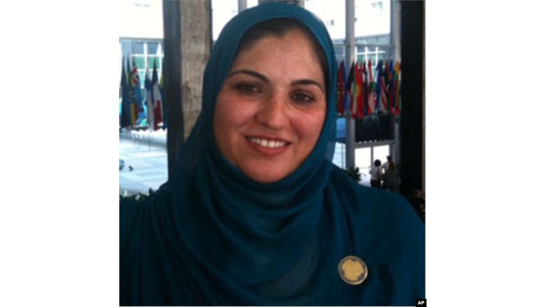 Shod Begum Pokiston qishloqlarida xotin-qizlar bilimli, kasb-hunarli bo'lishi uchun kurashmoqda