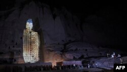 Bamiyan ဗုဒ္ဓရုပ်ပွားတော်ကို (၃) ဘက်မြင်ပုံရိပ်ဖန်တီး ပြသ