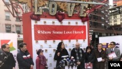 “到華埠顯愛心”記者會2020年2月12日在曼哈頓中國城舉行（美國之音方冰拍攝）