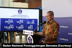 Juru bicara pemerintah untuk penanganan Covid-19, Dr. Achmad Yurianto, saat memberi keterangan pers, Sabtu, 2 Mei 2020. (Foto: Badan Nasional Penanggulangan Bencana)