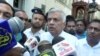 Perdana Menteri Sri Lanka Ranil Wickremesinghe berbicara kepada media di St. Anthony's Shrine di Kolombo, Sri Lanka, 21 April 2019. (Foto: via Reuters TV)