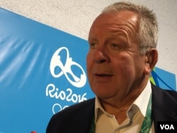 World Rugby Chairman Bill Beaumont noted that some of the top players who compete in 15-a-side rugby did not make their countries' sevens teams for the Olympics, but he believes new stars will emerge in Rio, Aug. 6, 2016.(P. Brewer/VOA)