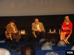 李敦白與製作人接受觀眾提問