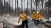 Vientos entorpecen labor de bomberos en California