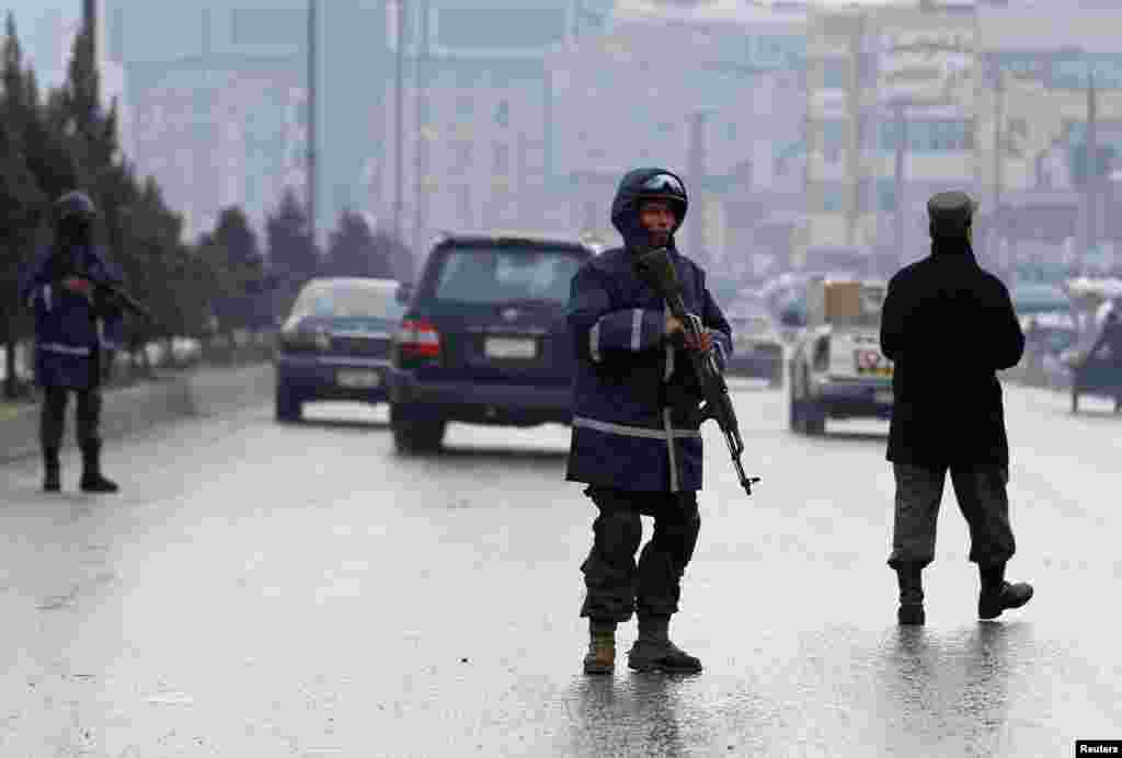 &nbsp;صدارتی الیکشن افغانستان میں افغان سکیورٹی فورسز کی استعداد کا امتحان قرار دیا جا رہا ہے۔