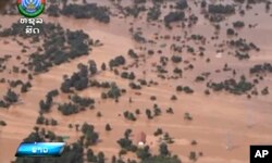 Kawasan yang terendam banjir akibat bendungan yang jebol di provinsi Attapeu, Laos tenggara, dilihat dari udara, 24 Juli 2018. (Foto: dok)..