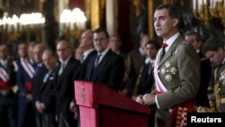 El rey Felipe VI interviene tratando de facilitar la formación de un nuevo gobierno en España.