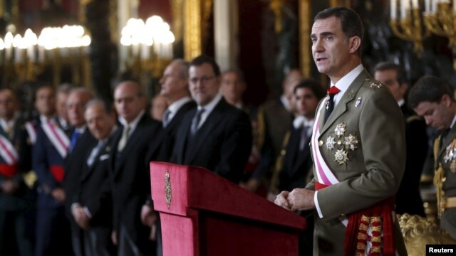 El rey Felipe VI interviene tratando de facilitar la formación de un nuevo gobierno en España.