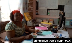 Marie Catherine Minkale, directrice du groupe scolaire bilingue Les Angelos à Yaoundé, le 15 décembre 2017. (VOA/Emmanuel Jules Ntap)