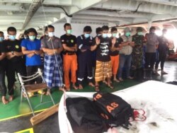 Sholat jenazah korban pesawat Sriwijaya Air. (Foto: Courtesy)