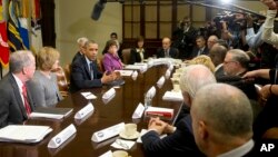 اعلام نظر اوباما پیش از نشست با نمایندگان شرکت های بیمه در کاخ سفید، ۱۵ نوامبر۲۰۱۳