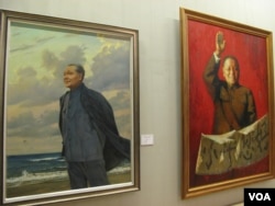 中国画展中的邓小平画像（美国之音张楠拍摄）