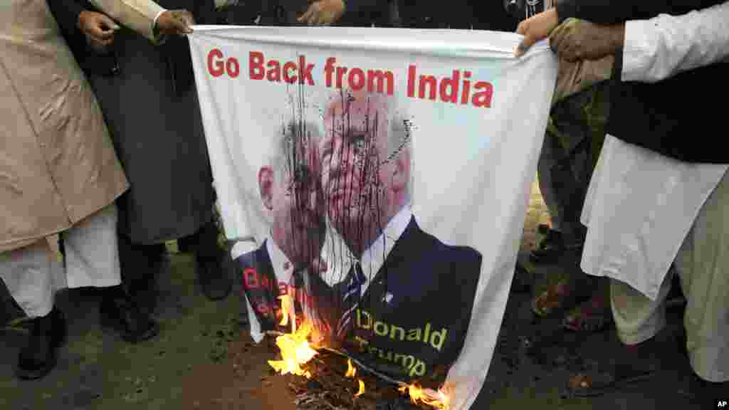 Protest in India against President Trump&#39;s relationship with Israel.