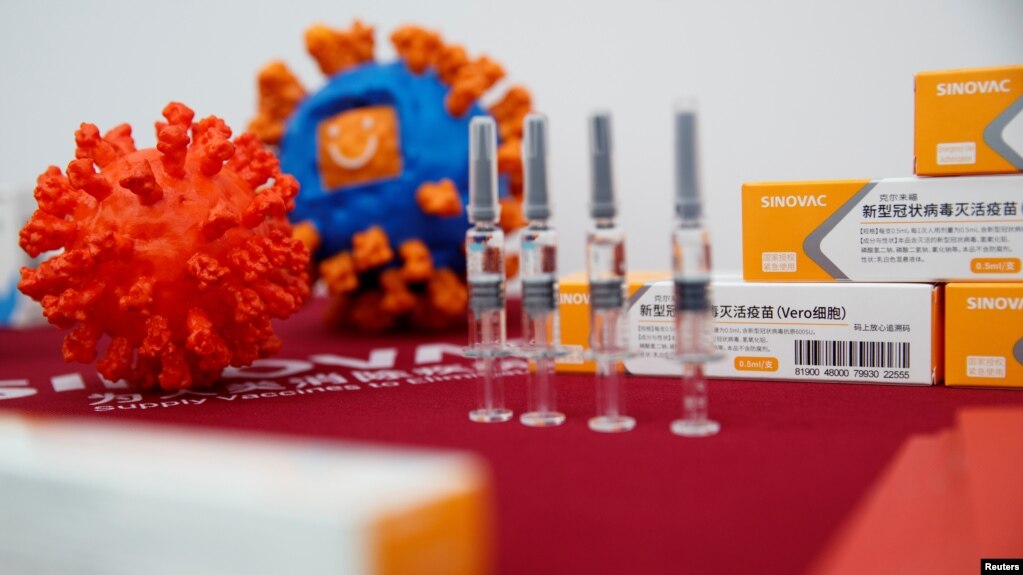 中国科兴公司在北京展示其研发生产的新冠病毒疫苗。（2020年9月24日）(photo:VOA)