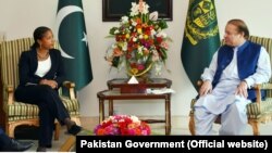 U.S. National Security Adviser Susan Rice calls on Prime Minister Muhammad Nawaz Sharif at the PM House, Islamabad, Pakistan, Aug. 30, 2015.