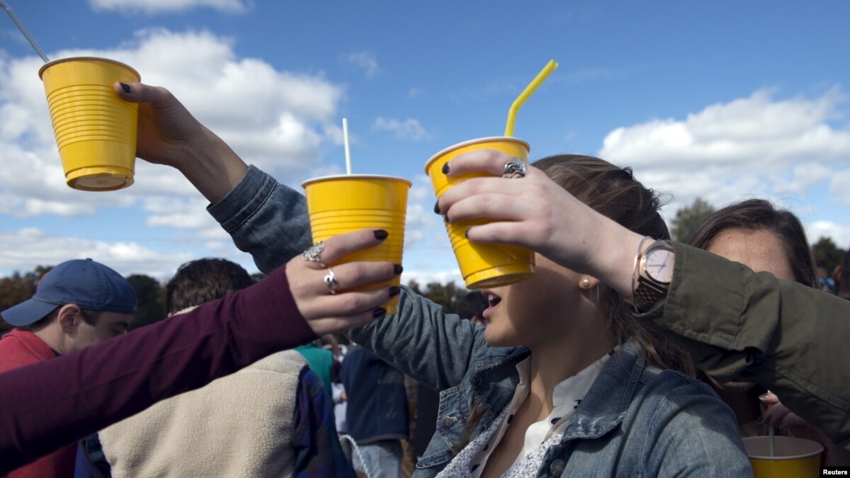 Campus Connection Alcohol Use and Abuse on College Campuses