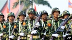 အေရွ႕ေျမာက္တုိင္း စစ္ဌာနခ်ဳပ္ ထိပ္ပုိင္းအရာရွိ အေျပာင္းအေရႊ႕ မ်ားျပား