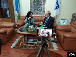 Yevropada Xavfsizlik va Hamkorlik Tashkilotining O'zbekistondagi bosh vakili Jon Makgregor "Amerika Ovozi" bilan suhbatda, Toshkent, 27-dekabr, 2019