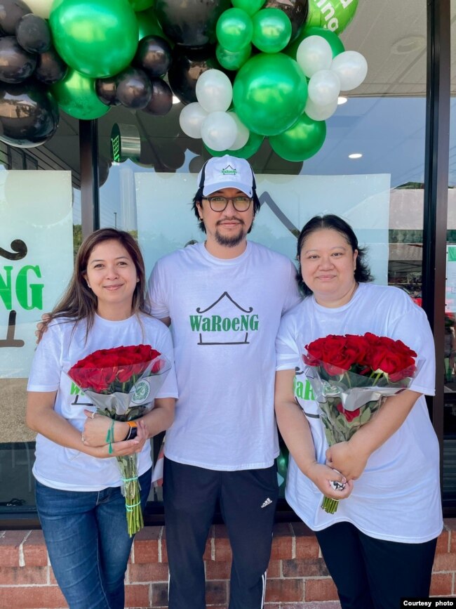 Pemilik supermarket WARoeNG di Chicago (ki-ka: Windy Priliantining, John Avila, Tasya Hardono (dok: Tasya Hardono)