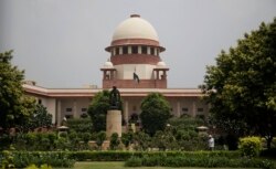 Gedung Mahkamah Agung di New Delhi, India, Selasa, 22 Agustus 2017.