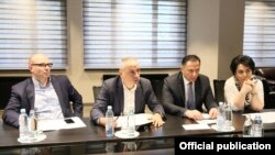 "სამართალი და თავისუფლების" ორი კადრი: ირაკლი სესიაშვილი და შალვა თადუმაძე