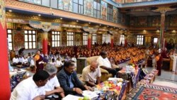 ཀར་ན་ཊ་ཀའི་སྤྱི་ཁྱབ་བློན་ཆེན་ལ་ཕེབས་བསུ།