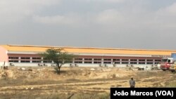 Magistério onde se encontram os desalojados das Salinas, Benguela