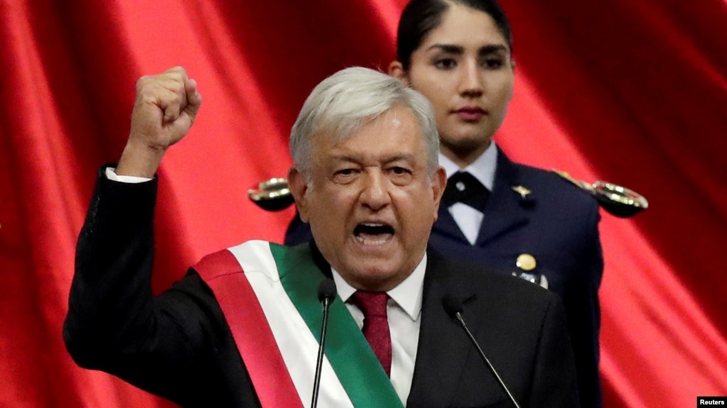 El presidente de Mexico, Manuel Lopez Obrador, dijo que la Guardia Nacional estarÃ­a compuesta inicialmente de personal militar y policÃ­as federales.