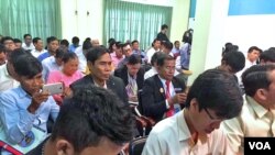 NEC organized a workshop explaining the dissemination of electoral processes at the cabinet office of the NEC, Phnom Penh, Cambodia, May 17, 2018. (Hul Reaksmey/VOA Khmer) 