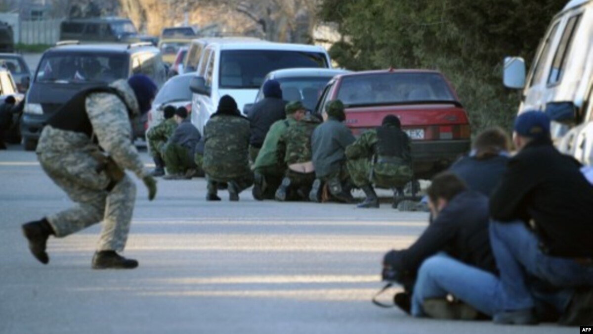 With Ukraine Base Seizures, Russia Moves to Consolidate Control of Crimea