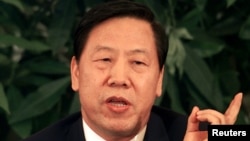 中國前央行行長戴相龍 （2002年3月資料照片）