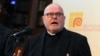 Asesor papal pide reformas amplias en medio de crisis por abuso sexual