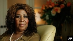 In this July 26, 2010 file photo, Aretha Franklin is shown in Philadelphia. 