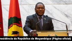 UMongameli Filipe Nyusi, wele Moçambique.