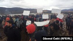 Protest of refugees and migrants on location Lipa near Bihac.