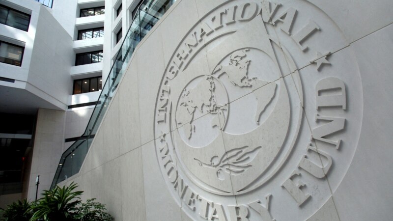 IMF Cuts Forecast for Global Economic Growth