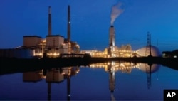 Night shot of Brandon Shores Power Plant, a 1,273 megawatt coal-fired power plant in Anne Arundel County, Maryland.