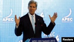 Ngoại trưởng Hoa Kỳ John Kerry nói chuyện tại Diễn đàn APEC