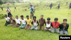 Reuters Investigates: Massacre in Myanmar ျမန္မာႏုိင္ငံမွ အစုလိုက္အျပံဳလိုက္သတ္ျဖတ္မႈဆိုတဲ့ ေခါင္းစဥ္နဲ႔ အစီရင္ခံစာ ႐ိုက္တာသတင္းဌာနက ေဖေဖာ္ဝါရီလ ၈ ရက္ေန႔စြဲနဲ႔ ထုတ္ျပန္။ September 2, 2017. Picture taken September 2, 2017.